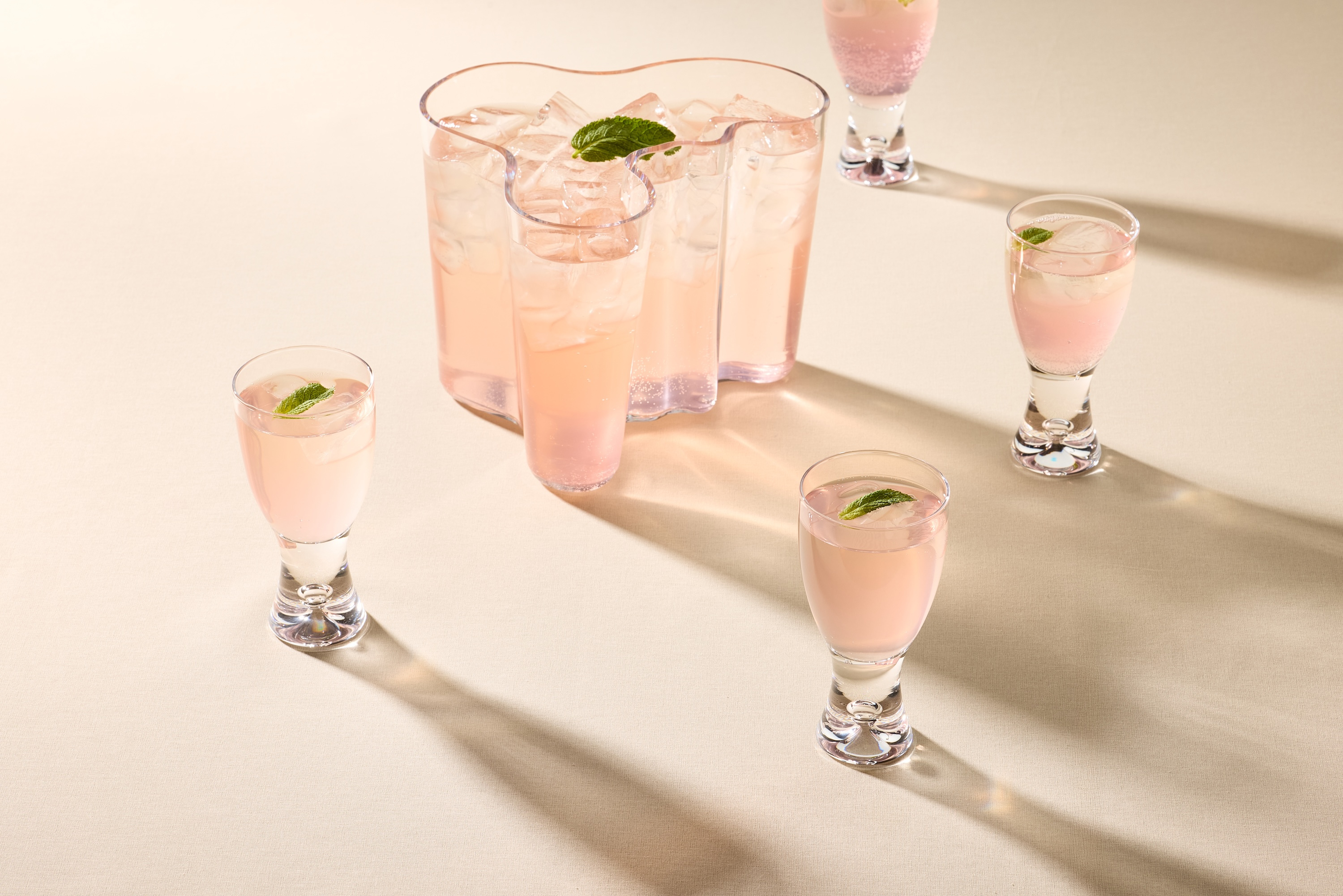 StGeorgeWintergarden_Iittala_Aalto_BlushingTide_04-26_TuomasLindgren.jpg?mtime=20260422200814#asset:10645