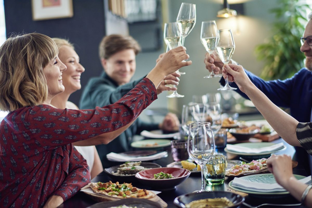 Ravintola Andrea Helsingin keskustassa sopii täydellisesti pikkujoulujen juhlintaan. Koko ravintolan voi vuokrata yksityiskäyttöön jopa 90 henkilölle. 