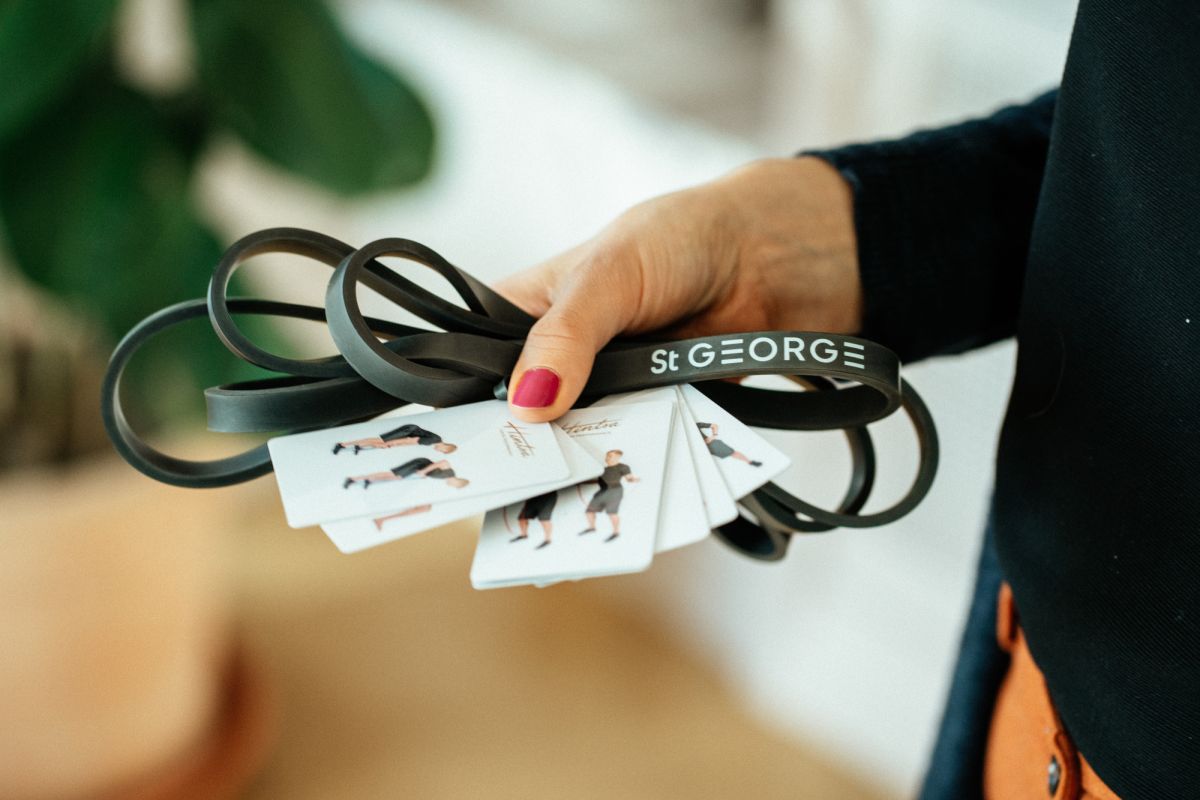 Little success every day! For a short and efficient work out, there is a rubber band and work out tips by Hintsa Performance in each of Hotel St. George's room. 