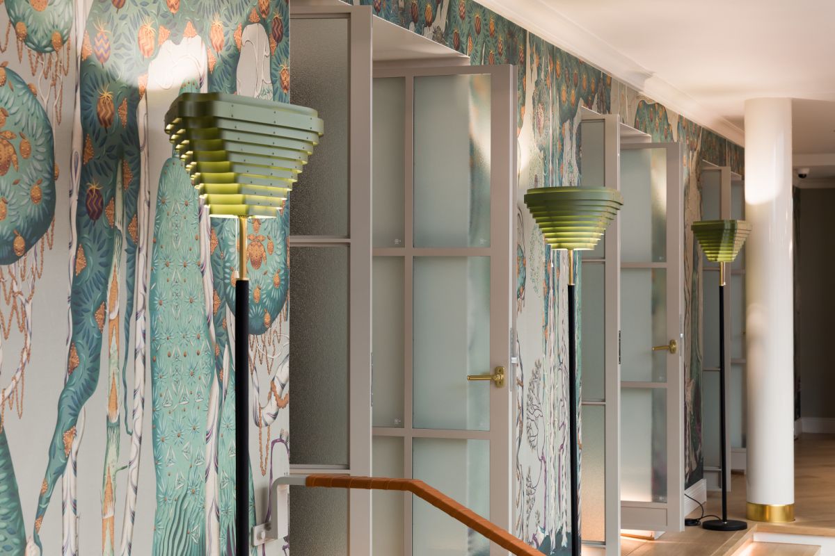 Alvar Aalto A805: Artek’s iconic lamp shines in a new colour at Hotel St. George Helsinki