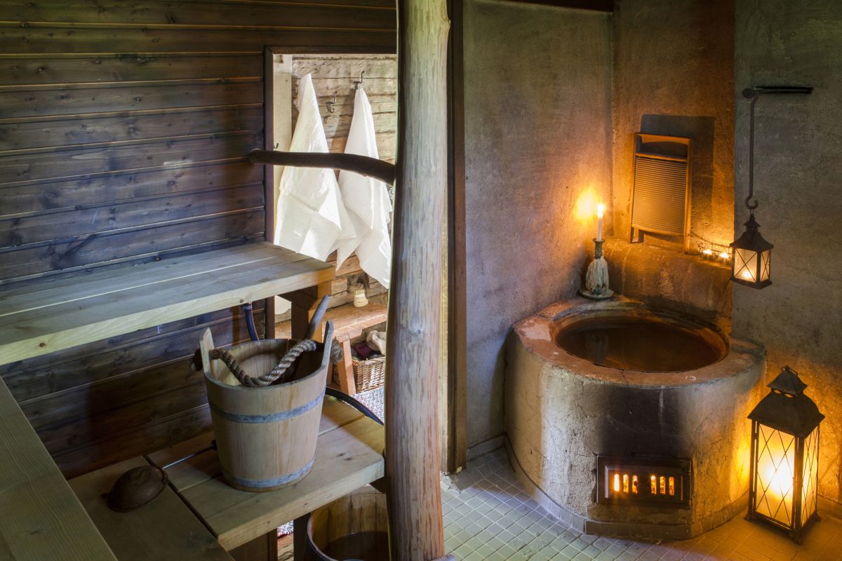 If you’re looking for a peaceful countryside escape without leaving the city, Kaurilan Sauna is your best bet.