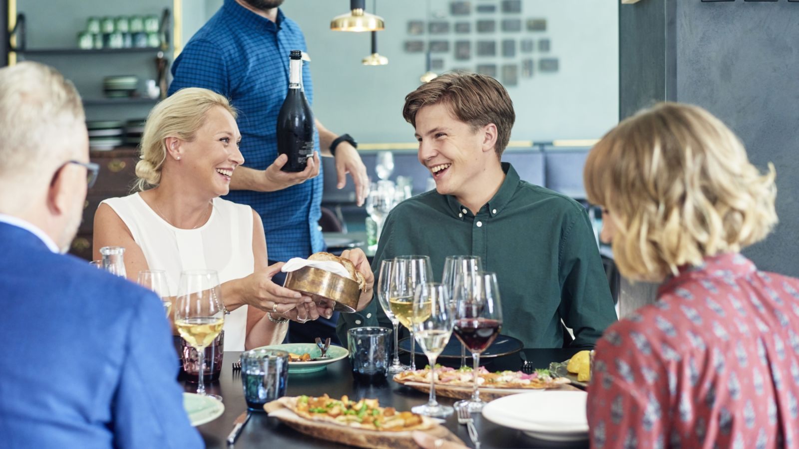 Äitienpäivän lounas Ravintola Andrea Helsinki