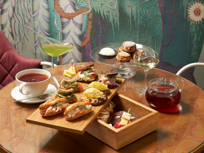 Tea Moments afternoon tea - nauti St. Georgen iltapäiväteestä tunnelmallisessa Wintergardenissa, Helsingissä.