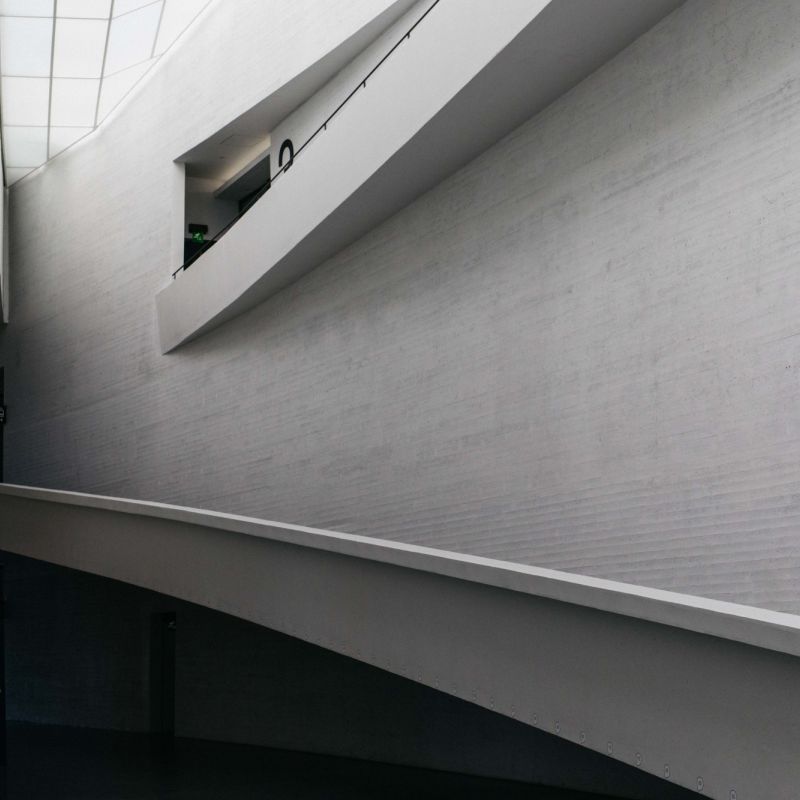 The long white ramp that leads to the exhibitions in Kiasma